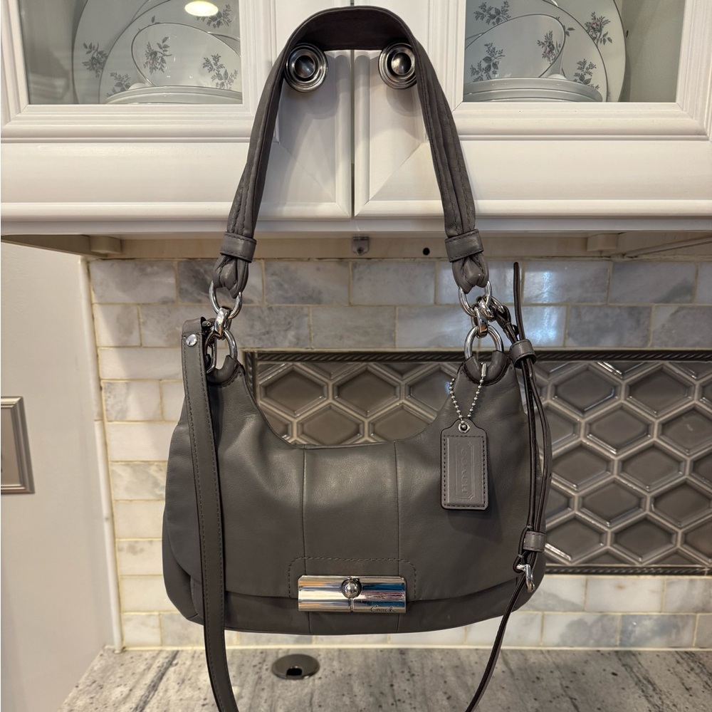 VINTAGE COACH PURSE w/crossbody strap